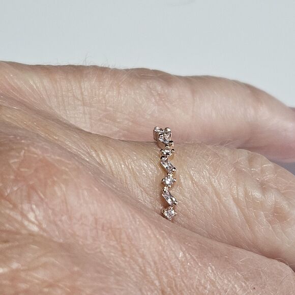 *Sale* Gold Tone Dainty Clear Round And Rectangular Rhinestone Ring Size 5.25 - Picture 5 of 12